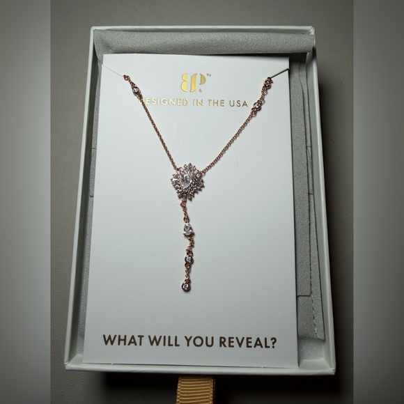 ✨ Bomb Party Lumina “A Celestial Centerpiece” Rare Unicorn Rose Gold Necklace ✨ - Picture 3 of 4